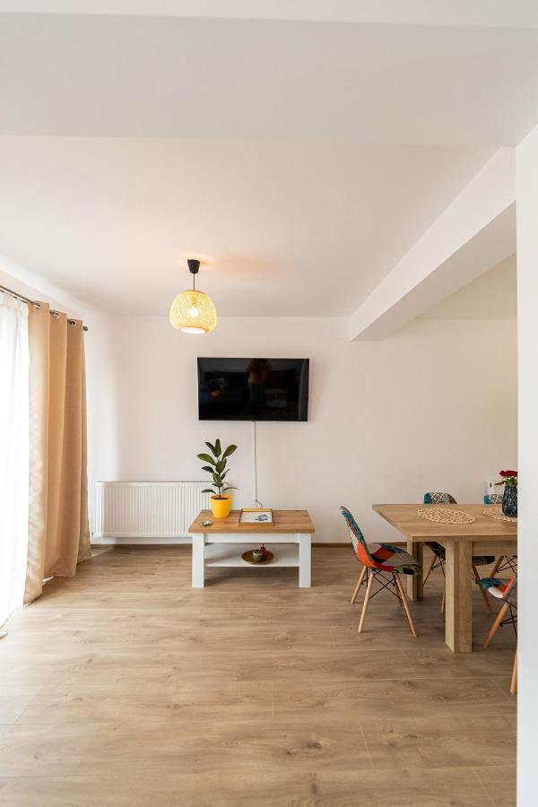 Citadel Apartament'S Rîşnov Exterior foto